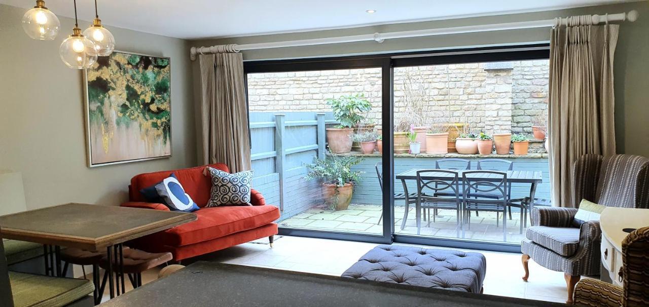 Holiday home Stylish Central, Free Parking *